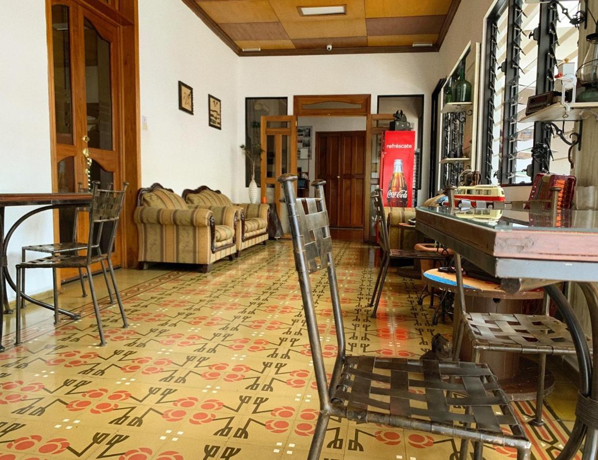 Hostal Las Puertas Santa Ana Exterior photo