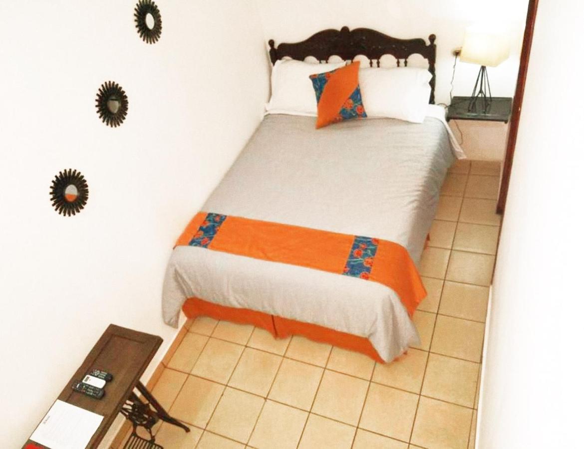 Hostal Las Puertas Santa Ana Exterior photo