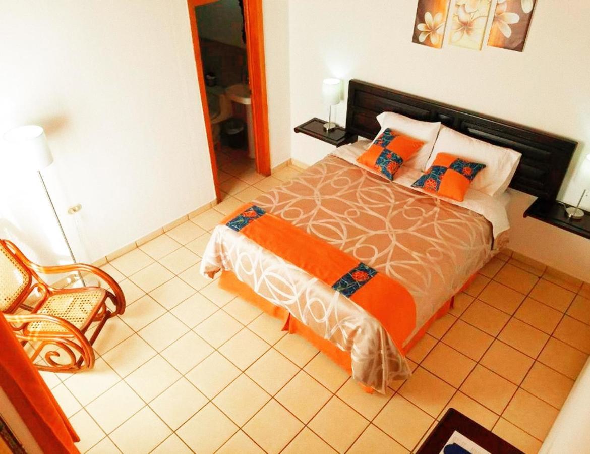 Hostal Las Puertas Santa Ana Exterior photo
