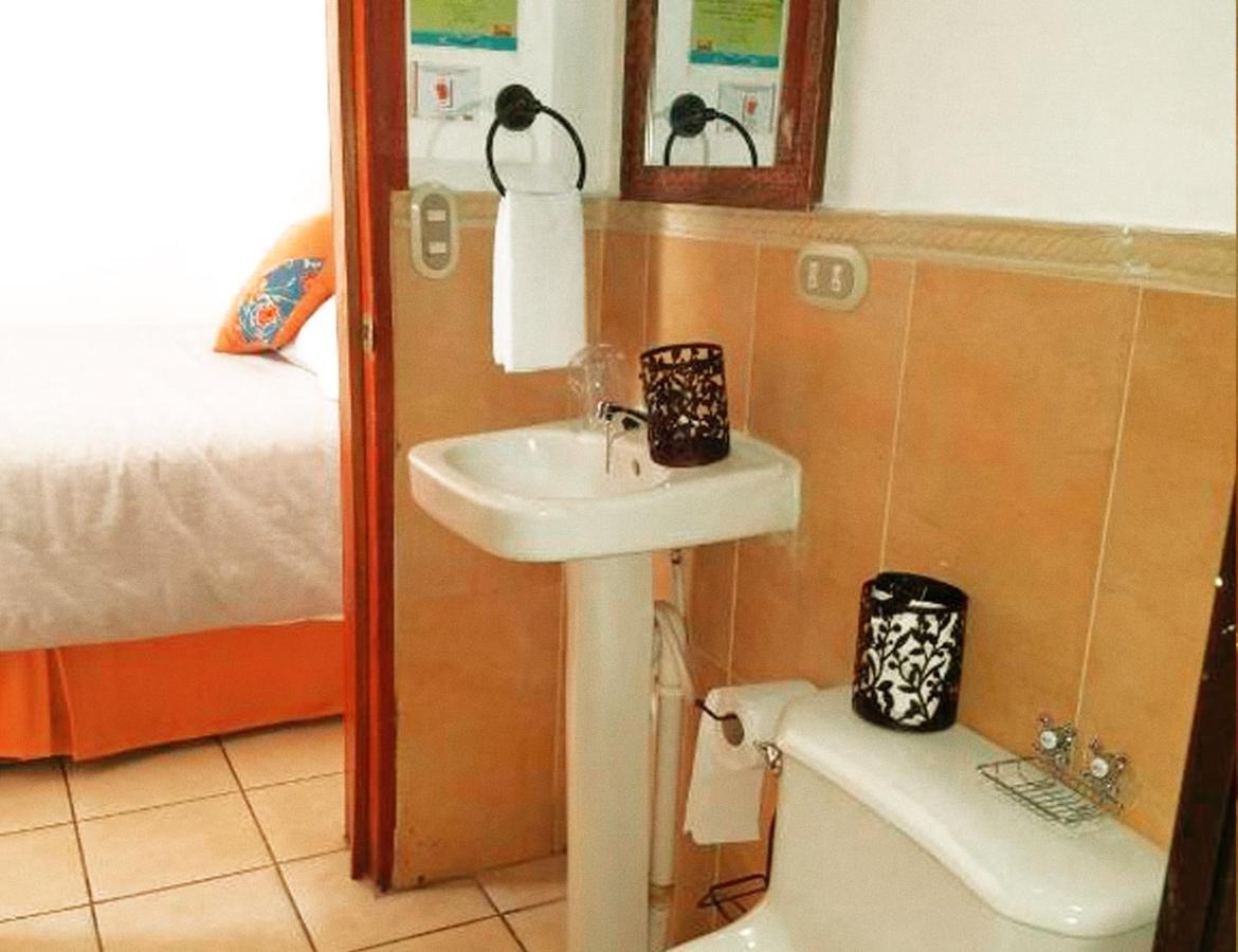 Hostal Las Puertas Santa Ana Exterior photo